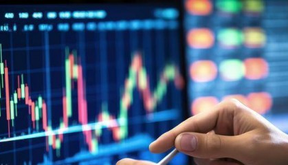 比特币暴跌冲击市场,加密爆仓超20万,交易员急喊风险升级