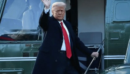 稀土牌之后,中方再次打出一张王牌,外媒火速对华发出提问:中方已邀请特朗普今年访华?